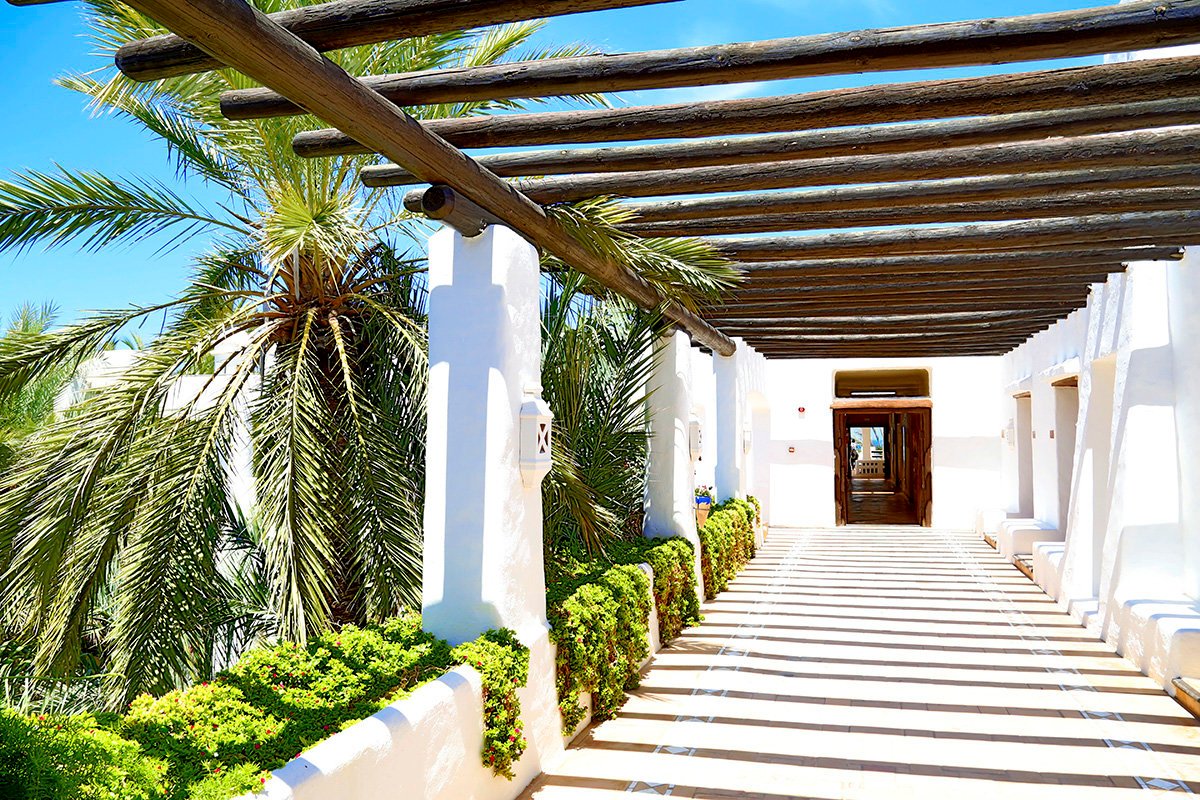 How to behave on vacation Hotel security rules How to behave on vacation Hotel security rules